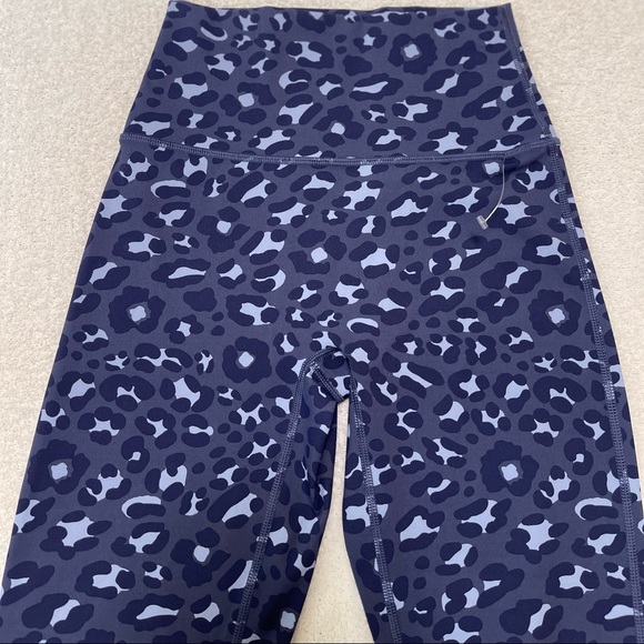 Aerie Offline Blue Leopard 7/8 Leggings | Hi-rise - Picture 4 of 4